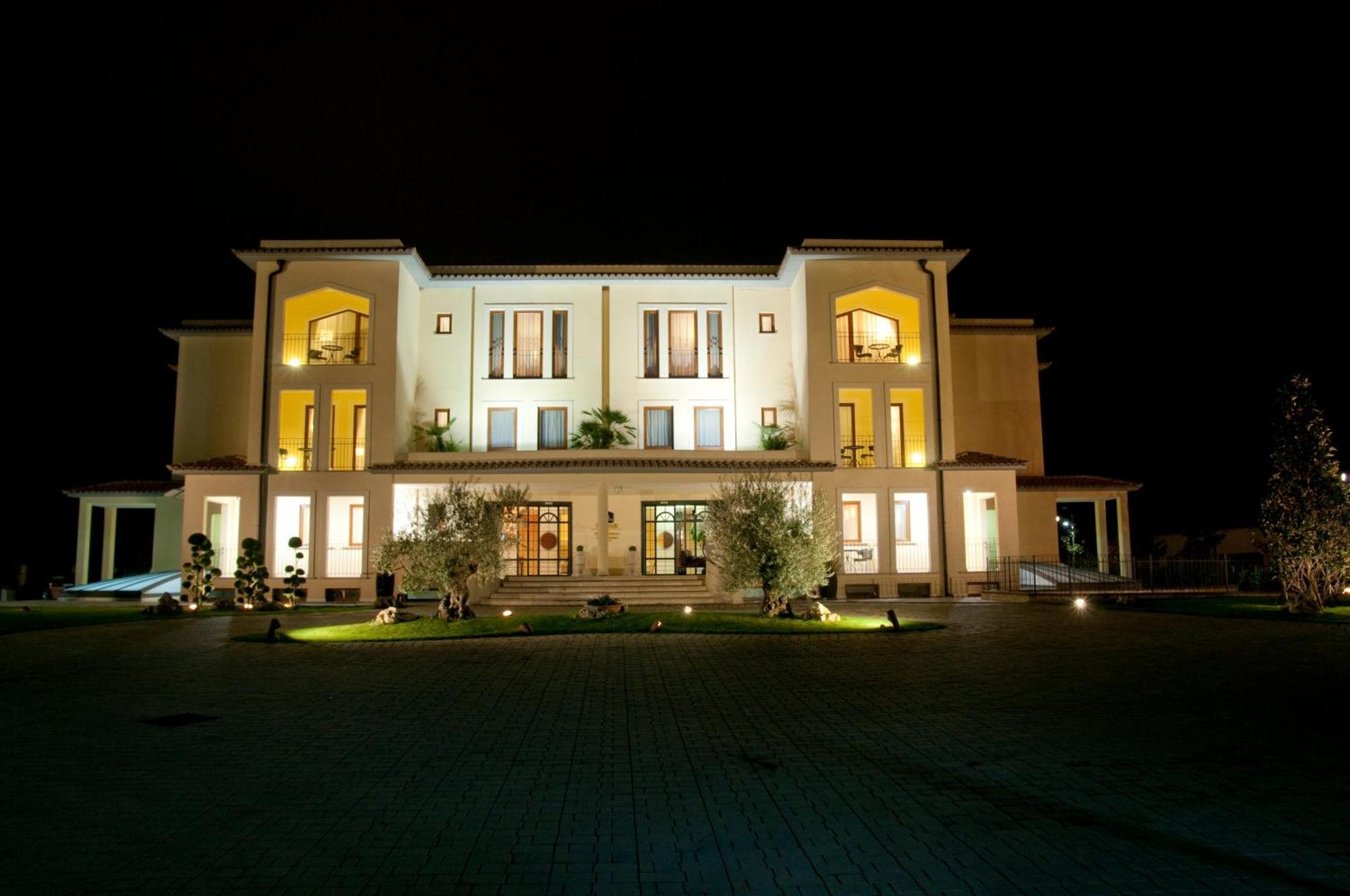 Best Western Premier Villa Fabiano Palace Hotel Rende Kültér fotó
