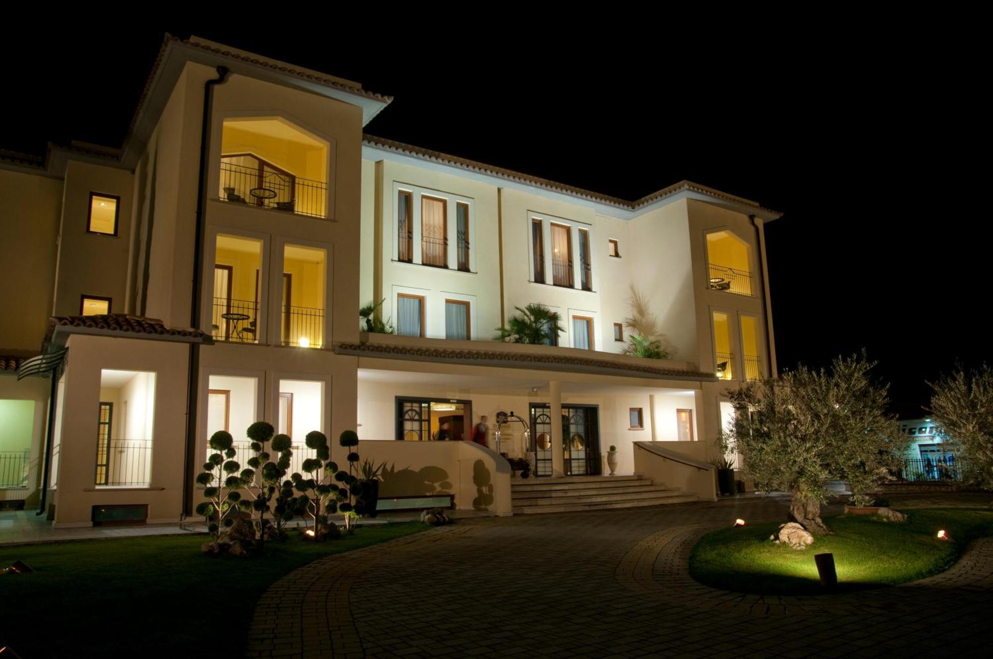 Best Western Premier Villa Fabiano Palace Hotel Rende Kültér fotó